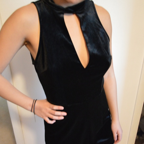 Forever 21 Dresses & Skirts - Black Lacey Open Back Velvet Romper Forever 21